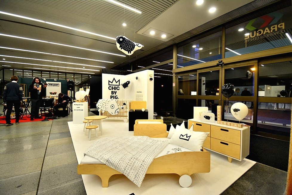 Přehlídka Czech Design Week 2019 představuje designové kousky od 120 tvůrců z Česka i ze zahraničí.