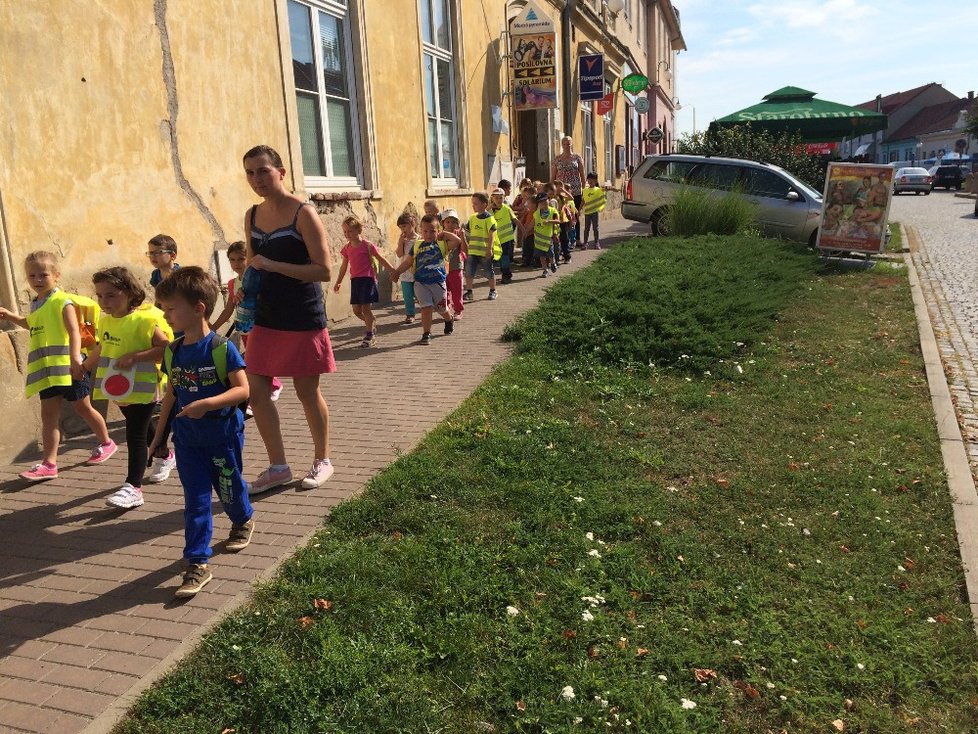 Miliony z pokut využijí Rosice na nové přechody a dětské dopravní hřiště.