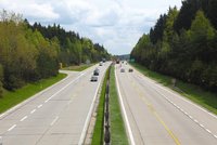 Dočká se Česko rychlejších staveb dálnic? Klíčový zákon prošel ve Sněmovně prvním kolem