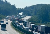 Tragická nehoda na D52 má další oběť: Dva lidé zemřeli na místě, třetí v nemocnici