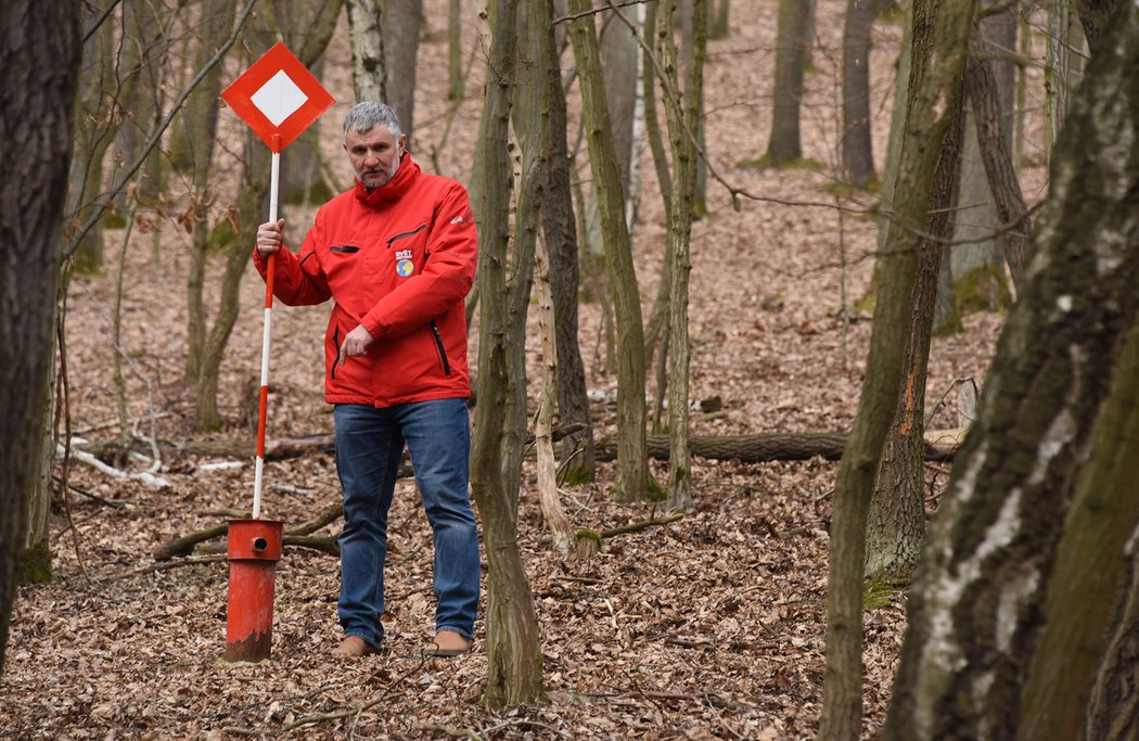 Stav podloží a vody na trase zjišťují sondy, v místech budoucí výstavby je jich však málo a trpí řadou nedostatků