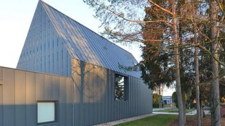 Smuteční síň, hasičská zbrojnice. Prohlédněte si stavby, které bojují o Českou cenu za architekturu Smuteční síň, hasičská zbrojnice. Prohlédněte si stavby, které bojují o Českou cenu za architekturu
