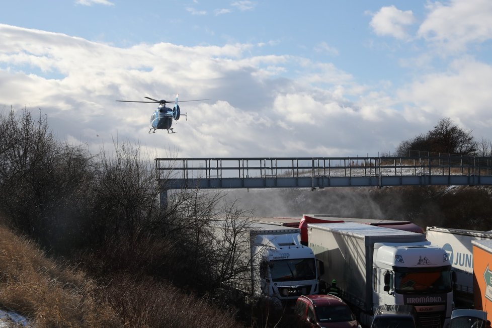 Hromadná nehoda na dálnici D5