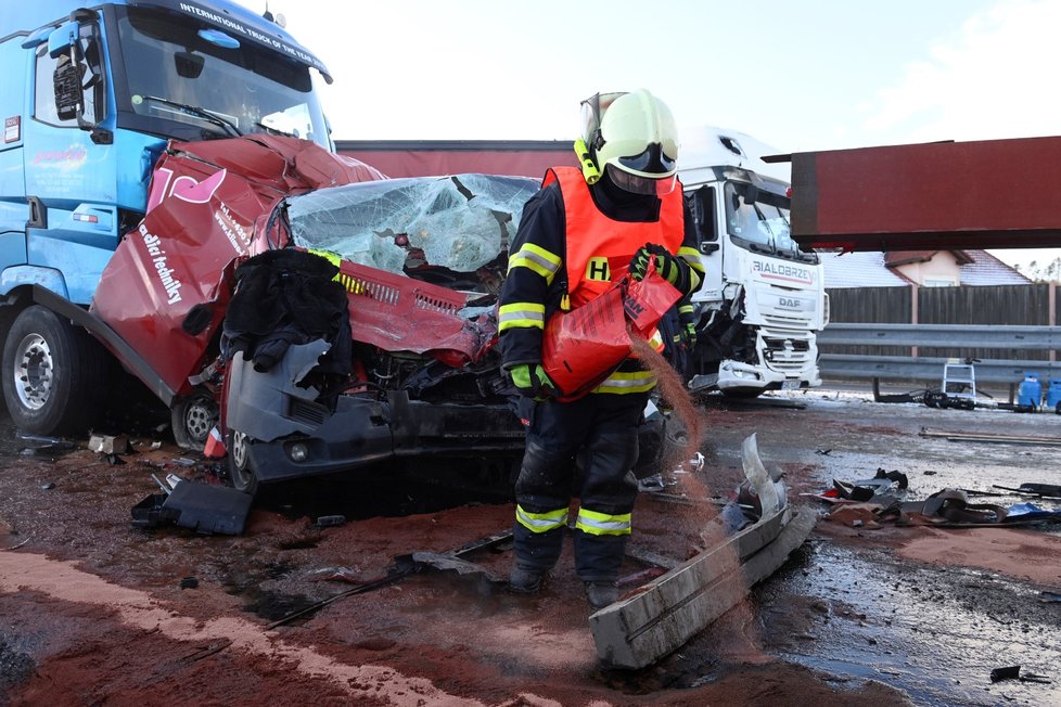 Hromadná nehoda na dálnici D5