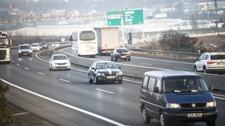 Dálniční známky v Česku zdraží Dálniční známky v Česku zdraží