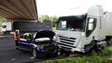Smrtelná nehoda na Orlickoústecku: Řidič nepřežil srážku auta s náklaďákem