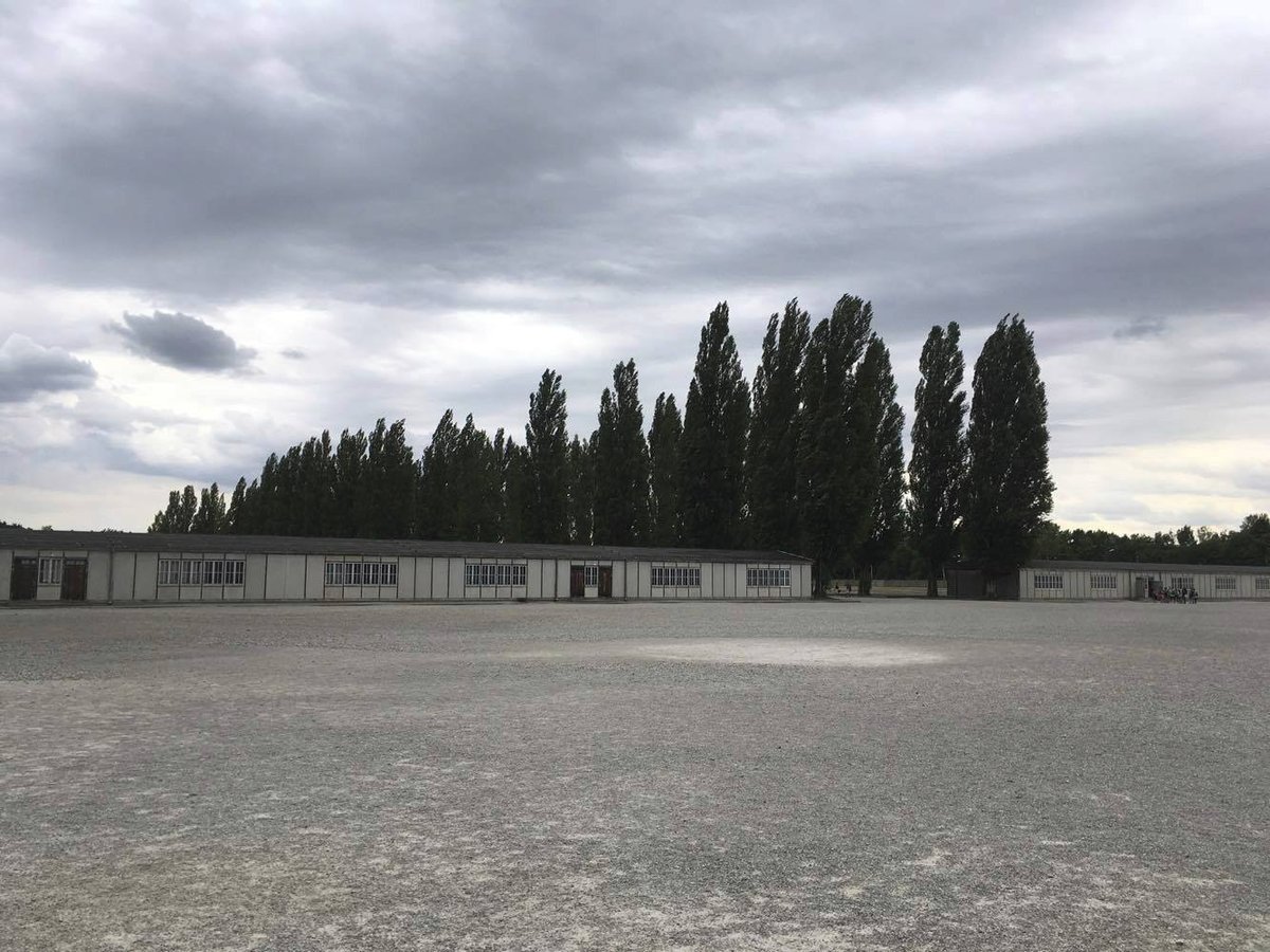 Pracovní tábor Dachau i v současné době připomíná hrůzy nacismu. 
