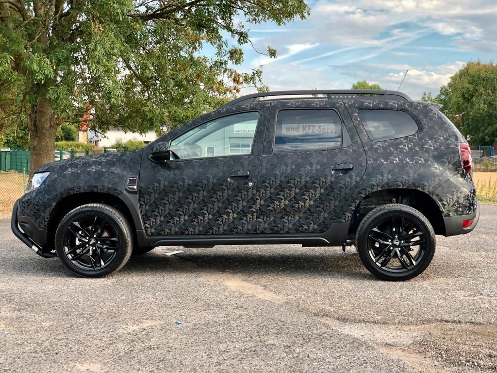 Dacia Duster Camouflage