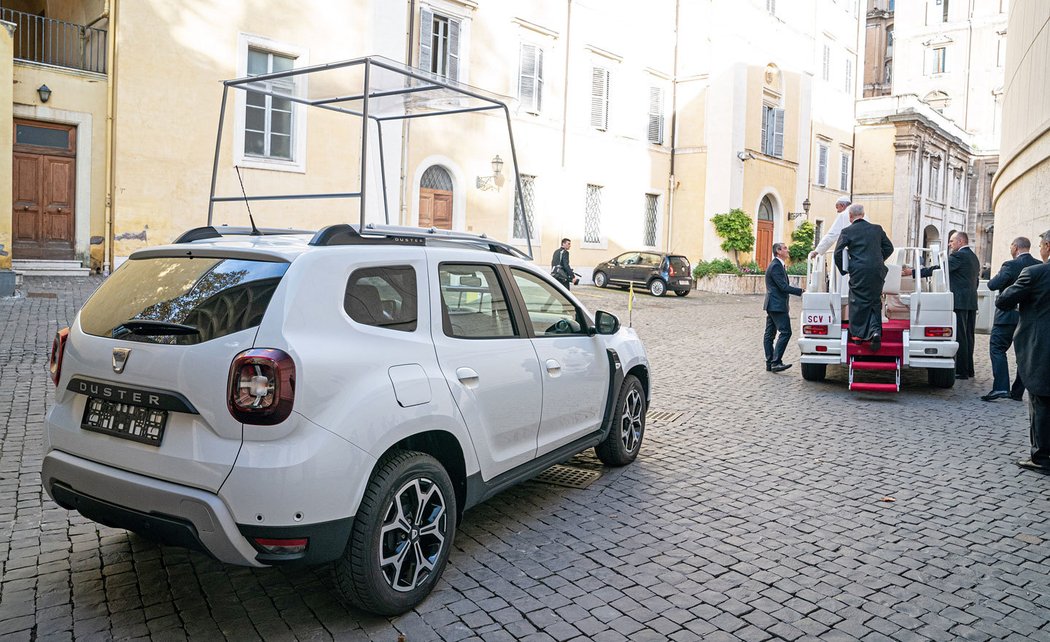 Dacia Duster papamobil