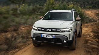 Řídili jsme Dacii Duster s elektrickou čtyřkolkou. Do kopce šplhá jako nic Řídili jsme Dacii Duster s elektrickou čtyřkolkou. Do kopce šplhá jako nic