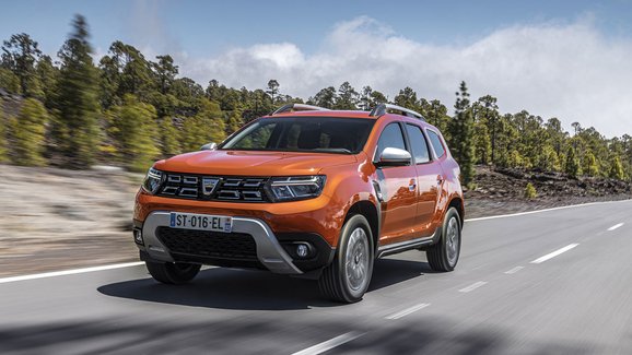 Modernizovaná Dacia Duster odhaluje ceny. Základ se pořád vejde do 300.000 Kč