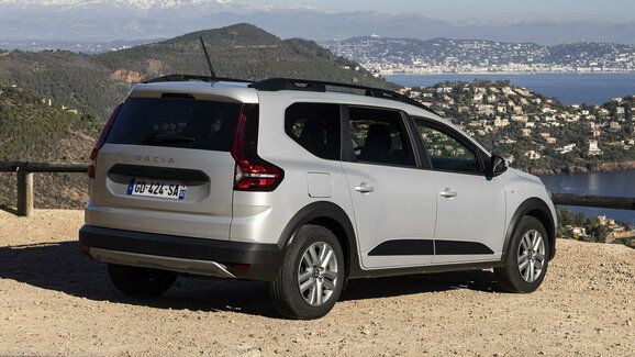 Dacia Jogger nabídne také kempovací verzi, představit se může již brzy