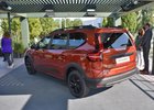IAA 2021 živě: Dacia Jogger nafocena na denním světle. Třetí řada není jen pro trpaslíky