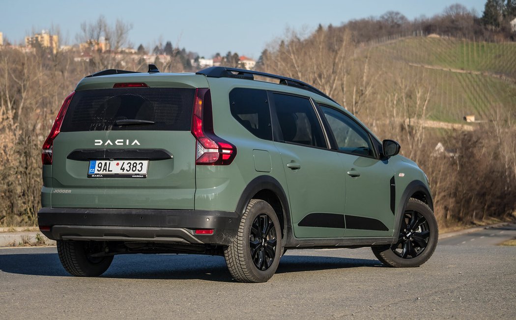 Dacia Jogger TCe 110 Extreme 7 míst