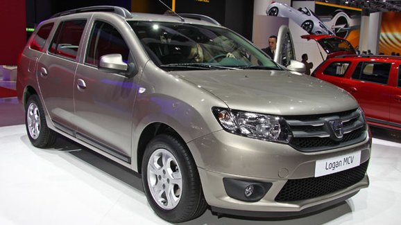 Dacia Logan MCV nabídne posádce velký kufr (573 až 1518 litrů), je však jen pětimístná