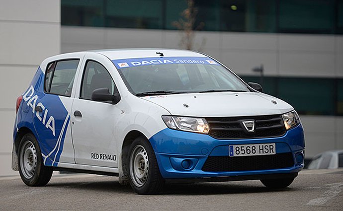 Dacia Sandero: Druhá generace míří na rychlostní zkoušky