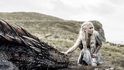 Na severoirské hoře Binevenagh se natáčela jedna ze závěrečných scén 5. série, ve které Daenerys objevila svého zraněného draka.