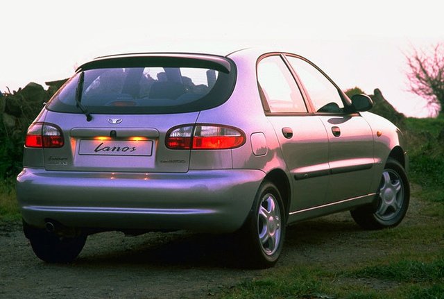 Daewoo Lanos 5-door (1997–2000)