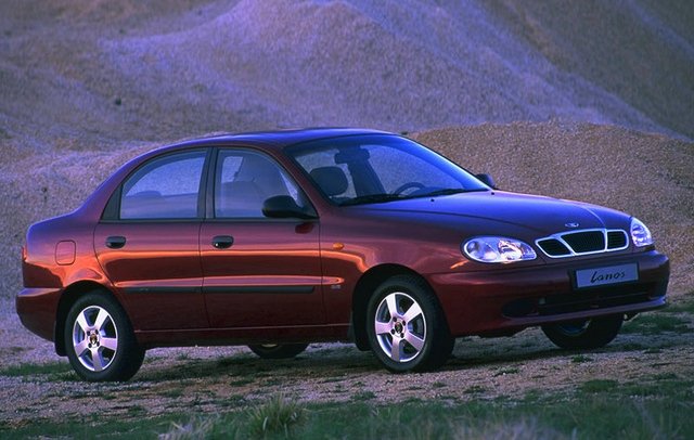 Daewoo Lanos Sedan (1997–2000)