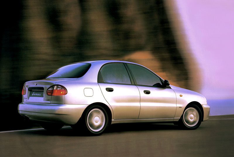 Daewoo Lanos Sedan (1997–2000)