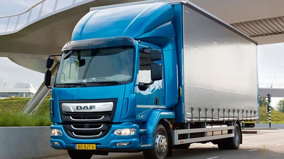 DAF LF nastupuje s řadou novinek v technice i designu 