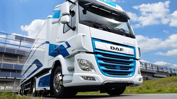 DAF dodává svým zákazníkům další elektrické tahače CF Electric 