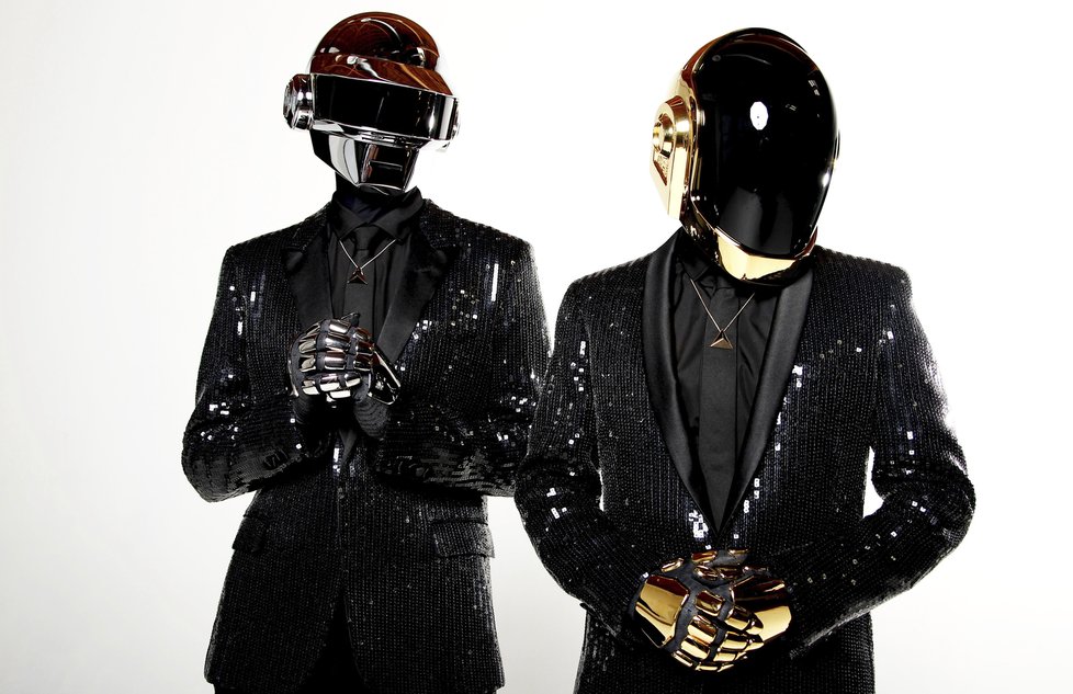Maskované hudební duo Daft Punk oznámilo po 28 letech konec kariéry.