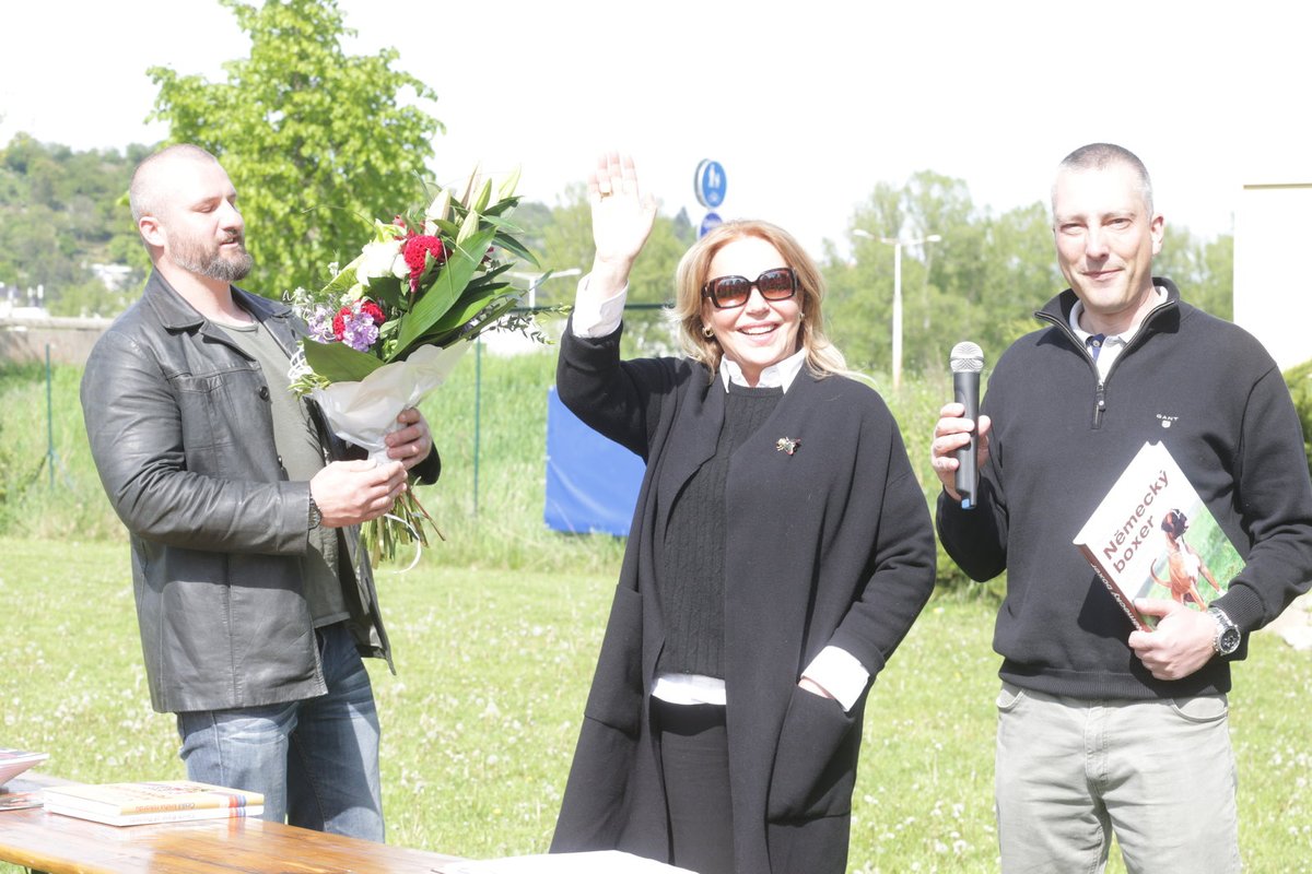 Dagmar Havlová na křestu knihy o boxerech