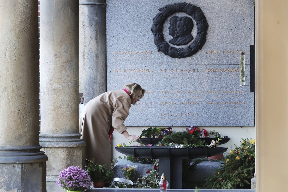 Je to už šest let, co ztratila milovaného muže Václava Havla (†75). Bolest ale cítí stále.