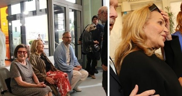 Dagmer Havlová se na křtu objevila s podivnou ofinou