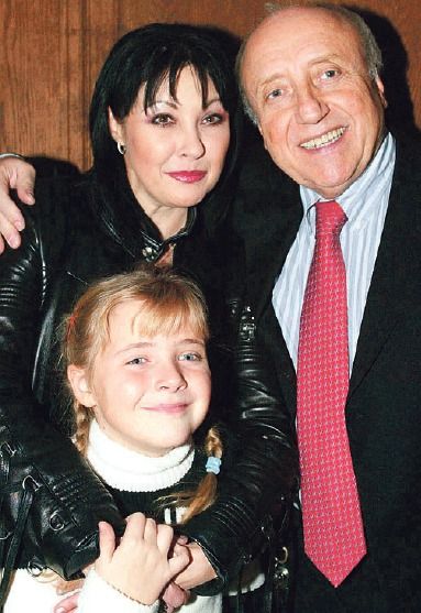 Dagmar Patrasová, Felix Slováček a Anička Slováčková v roce 2003