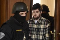 Dahlgren zůstává ve vězení: Soud mu z obav o útěk prodloužil vazbu