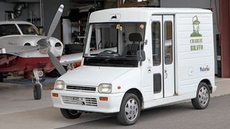 Nejvtipnější auto všech dob? Tato krabice od bot na kolech je něco pro sběratele Nejvtipnější auto všech dob? Tato krabice od bot na kolech je něco pro sběratele