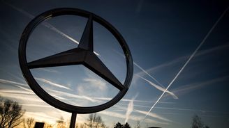 Tažení proti dieselům tvrdě dopadlo i na Daimler, firmě klesl zisk téměř o čtvrtinu