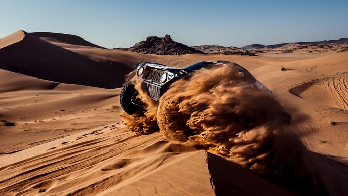 O nejlepší snímky Dakarské rallye svádějí fotografové tvrdý boj.