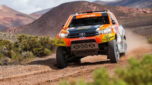 Výsledkový servis Rallye Dakar: 4. etapa - Triumf Peugeotu, Prokop převrátil auto