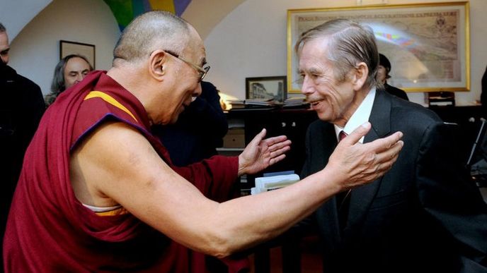 Dalajlama na své poslední návštěvě u Václava Havla
