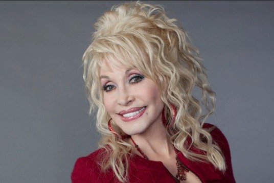 Dolly Parton prodala po světě přes 100 milionů desek.