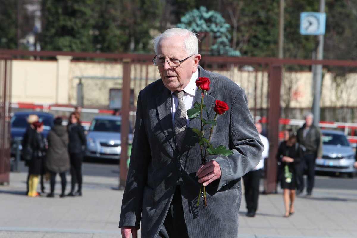 Dalimil Klapka na pohřbu Stanislava Zindulky