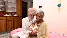 Daljinder Kaur se v 72 letech stala poprvé matkou.