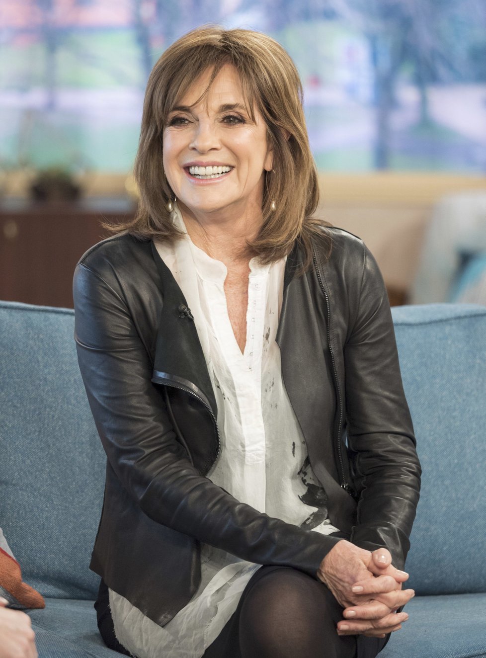 Linda Gray (77) alias Sue nyní - Džejárova manželka zůstala krásná až do důchodového věku. Od roku 1983 je rozvedená, má dceru a syna. Stále si ještě zahraje epizodní role v seriálech, naposledy v Hollyoaks.