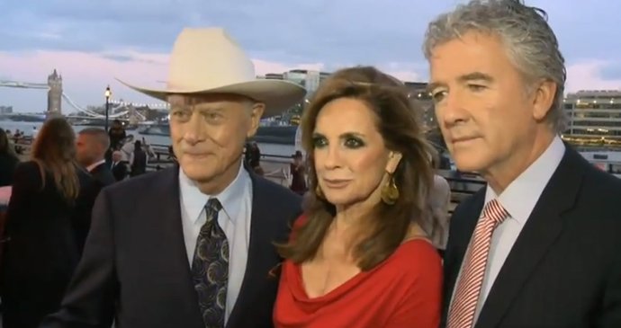 Bobby Zue Seriál Dallas je zpět! Bobby, Sue Ellen i Džejár vypadají jako z vosku ...