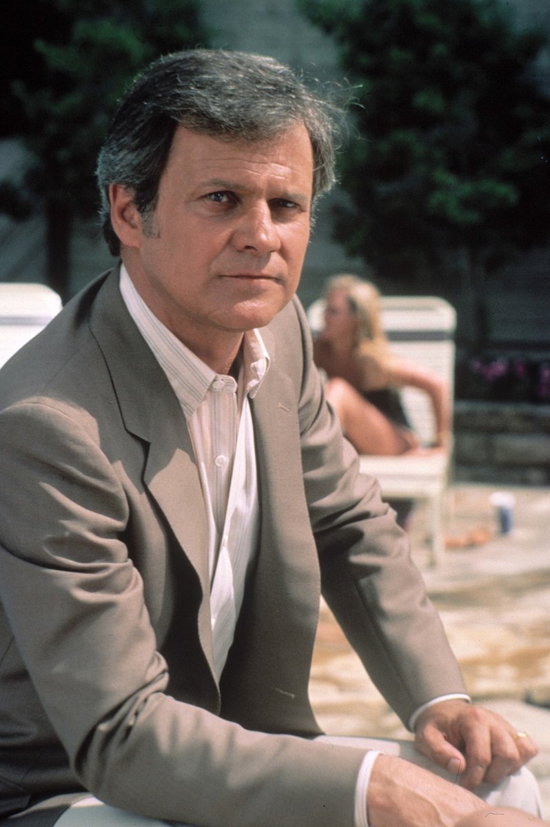 Ken Kercheval jako (Cliff Barnes)