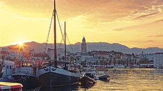 Dovolená ve střední Dalmácii: Užijte si pohodu mezi dvěma ostrovními klenoty