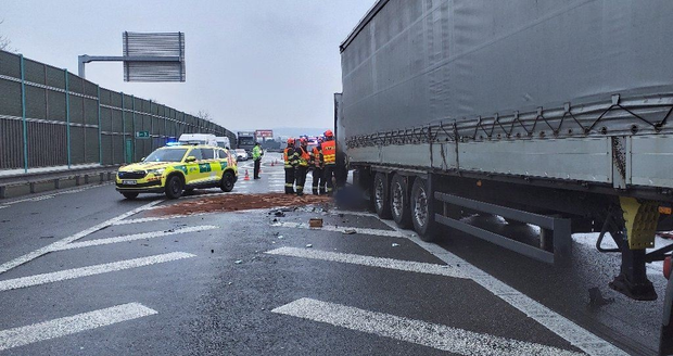 Smrtelná nehoda zastavila provoz na 187. km dálnice D1 z Brna na Ostravu.