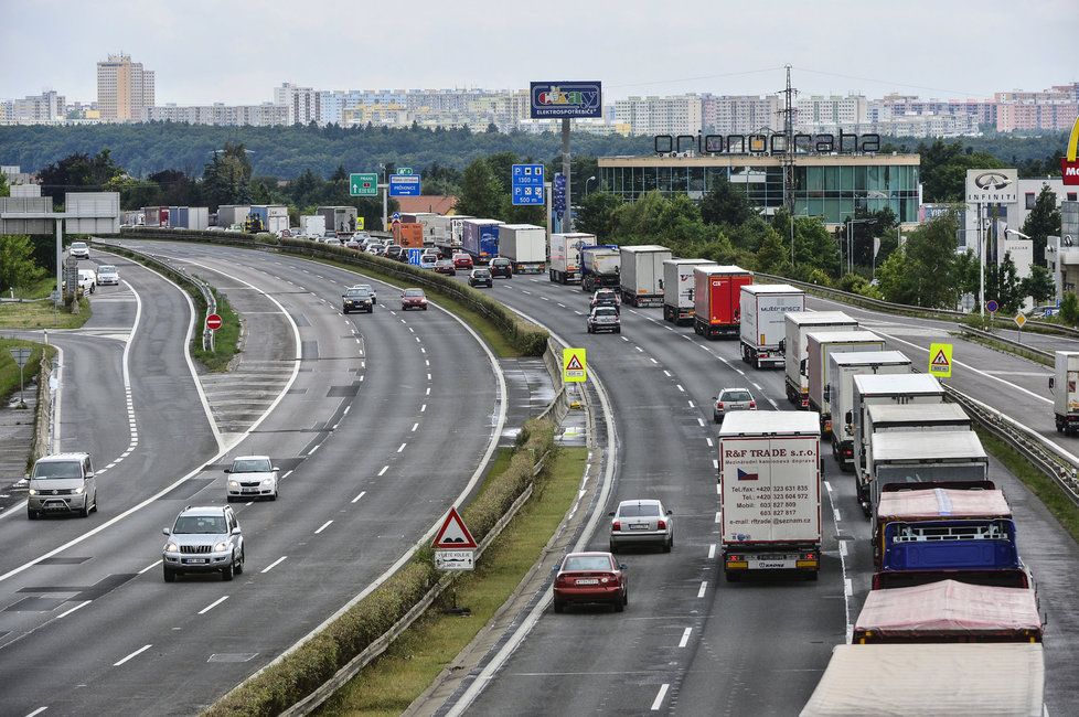 Kvůli opravám zavřou dálnici D1. Kudy odpoledne neprojedete?