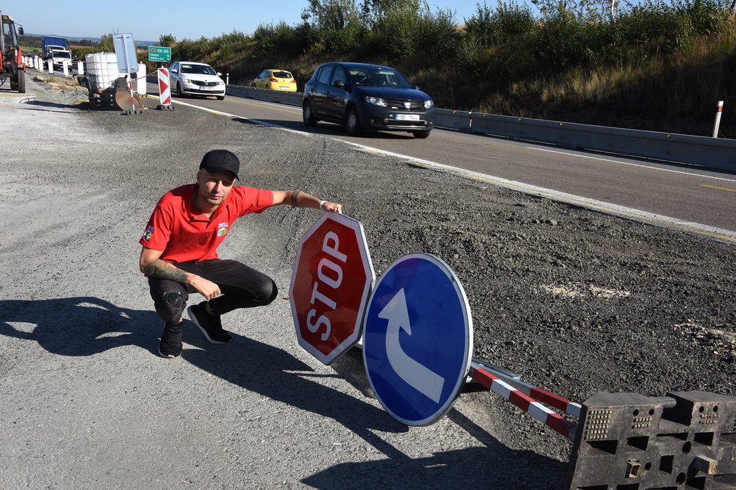 Jak se na D1 o víkendech (ne)pracuje