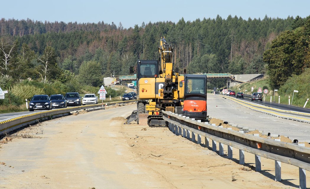 Výstavba dálnice