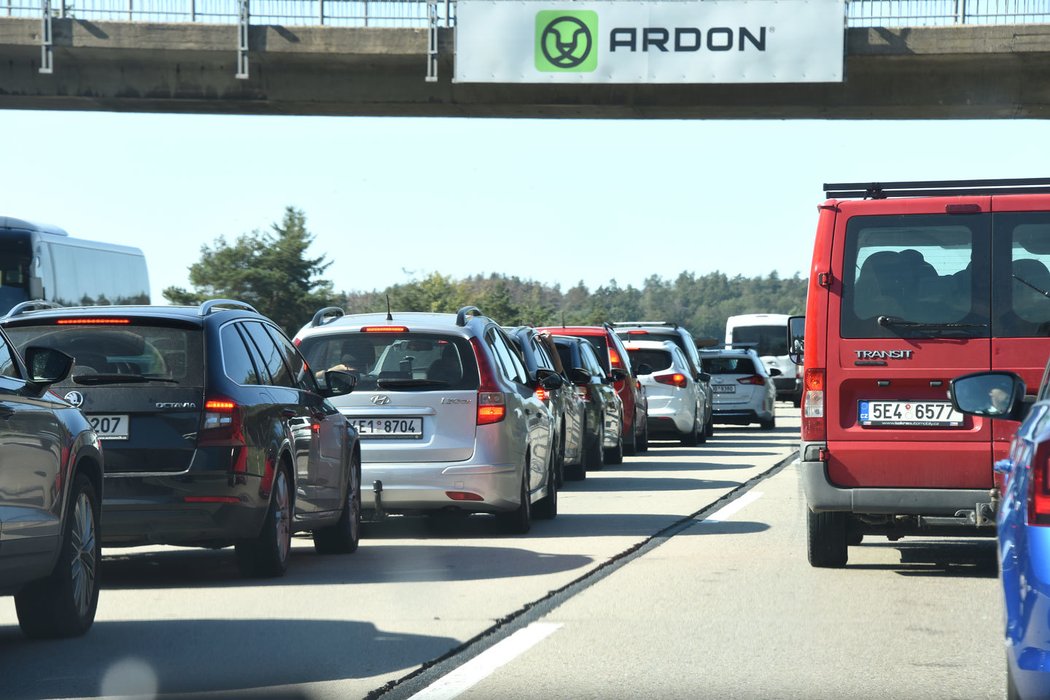 Jak se na D1 o víkendech (ne)pracuje