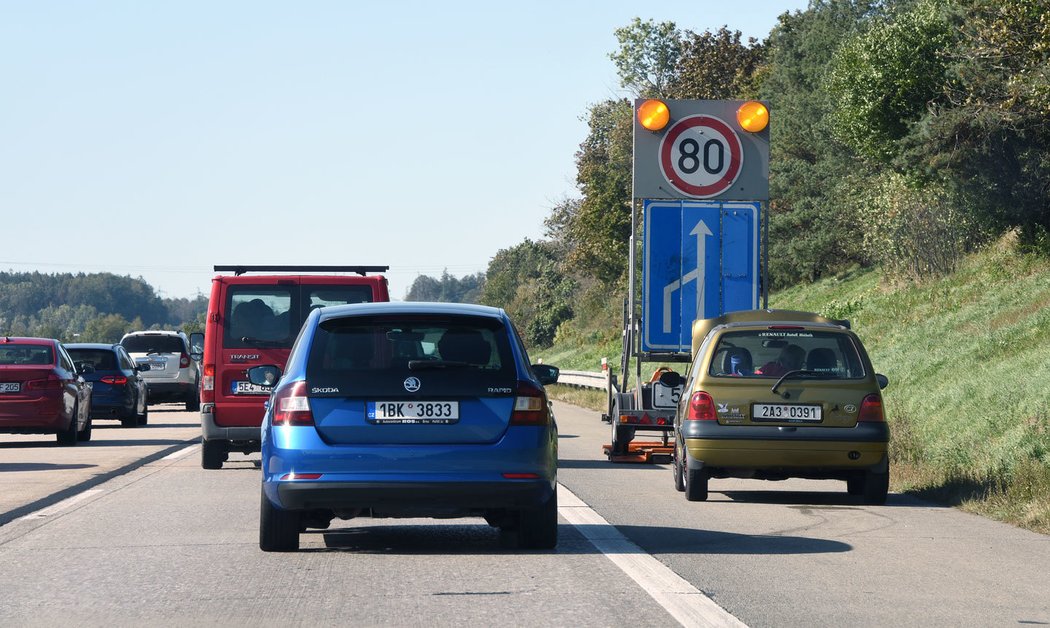 Jak se na D1 o víkendech (ne)pracuje